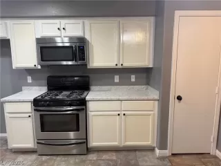 Photo #5: 2766332 Listing 