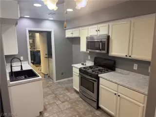 Photo #6: 2766332 Listing 