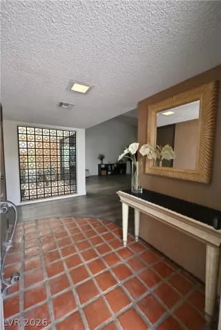 Photo #4: 2766399 Listing 