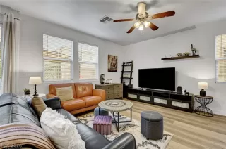 Photo #5: 2766405 Listing