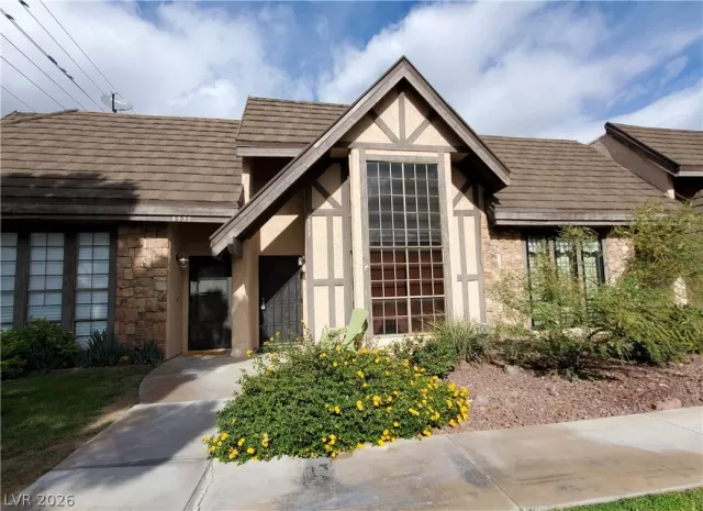 MLS: 2766416 Condo For Sale