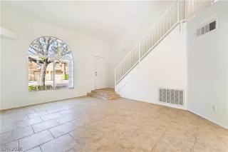 Photo #6: 2766420 Listing