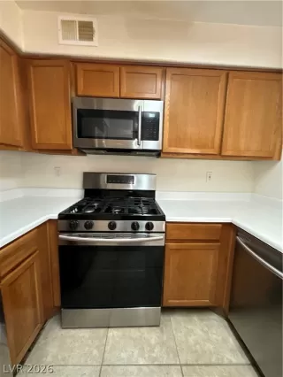 Photo #1: 2766457 Listing 