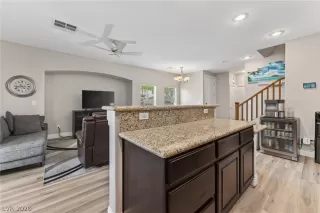 Photo #4: 2766480 Listing 