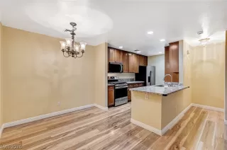 Photo #5: 2766486 Listing 