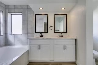 Photo #2: 2766543 Listing 