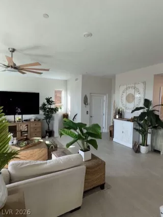 Photo #6: 2766653 Listing 