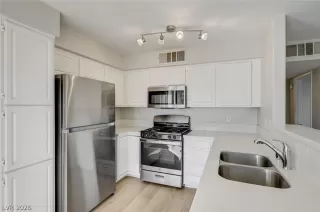 Photo #3: 2766718 Listing 