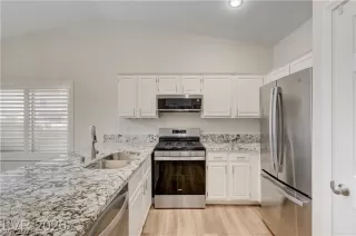 Photo #3: 2766721 Listing 