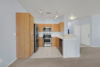 Photo #4: 2766739 Listing