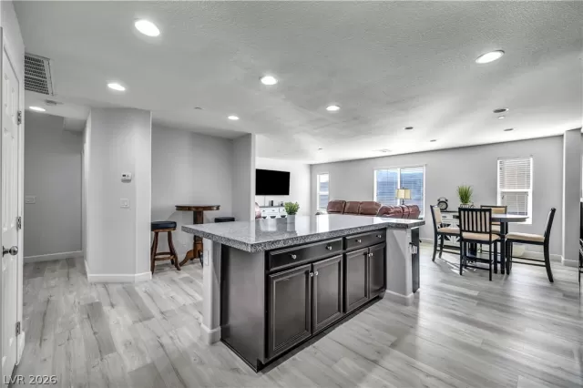 MLS: 2766752 Condo For Sale
