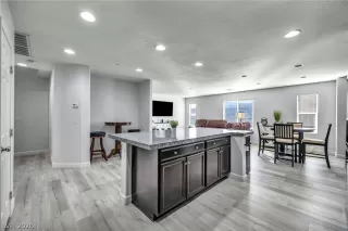 Photo #2: 2766752 Listing 
