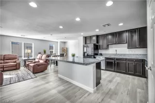 Photo #3: 2766752 Listing 