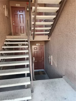 Photo #3: 2766782 Listing