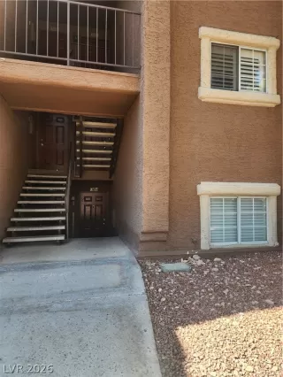 Photo #4: 2766782 Listing