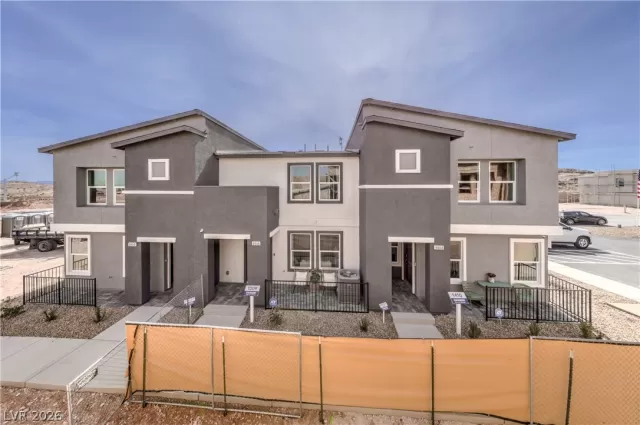 MLS: 2766934 Condo For Sale