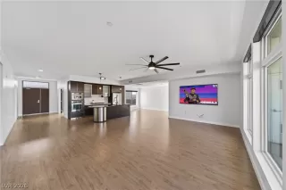 Photo #6: 2766935 Listing