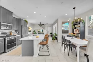 Photo #2: 2766961 Listing 