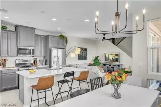 Photo #4: 2766961 Listing 