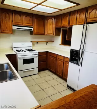 Photo #1: 2766978 Listing 