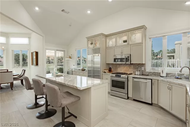 MLS: 2766990 Condo For Sale