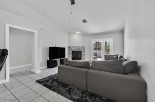 Photo #4: 2767103 Listing 