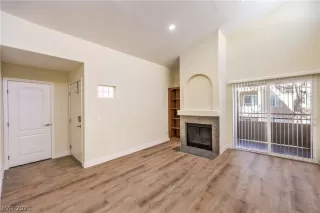 Photo #4: 2767197 Listing