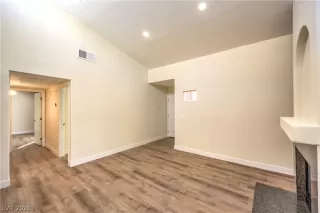 Photo #5: 2767197 Listing