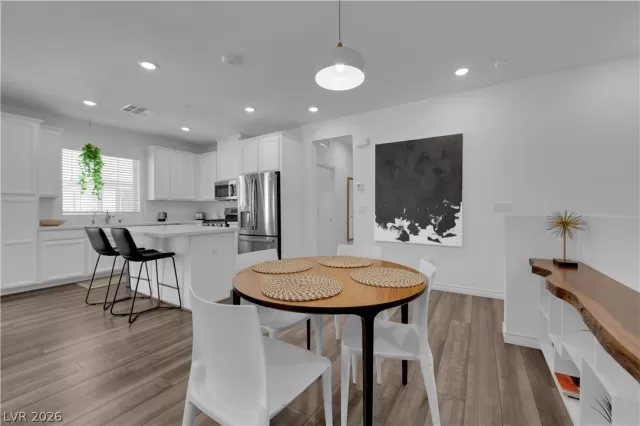 MLS: 2767233 Condo For Sale