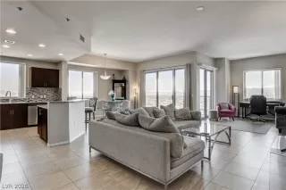 Photo #5: 2767244 Listing