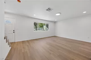 Photo #5: 2767253 Listing