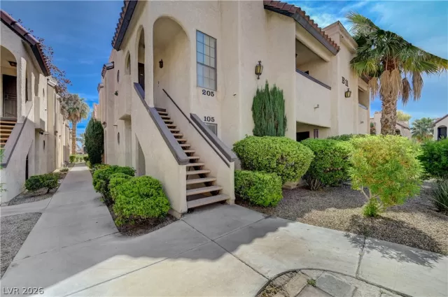 MLS: 2767270 Condo For Sale