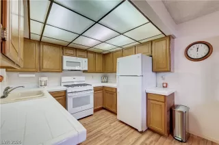 Photo #3: 2767270 Listing