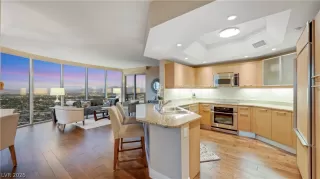 Photo #2: 2767335 Listing 