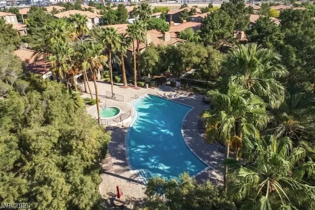 MLS: 2767363 Condo For Sale