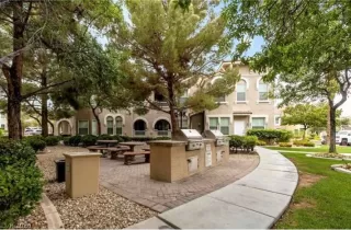 Photo #2: 2767387 Listing 