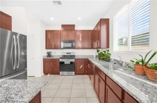 Photo #1: 2767389 Listing 