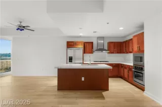 Photo #5: 2767468 Listing