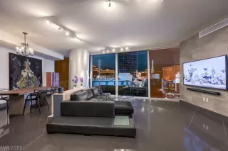 Photo #2: 2767510 Listing