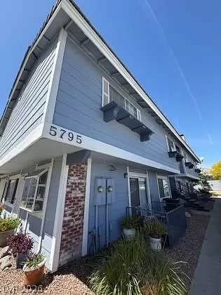 Photo #2: 2767515 Listing