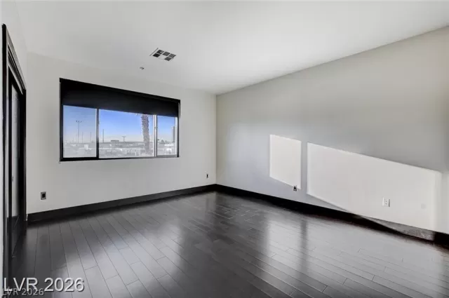 MLS: 2767536 Condo For Sale