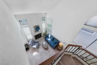 Photo #4: 2767601 Listing