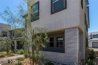 Photo #4: 2767666 Listing