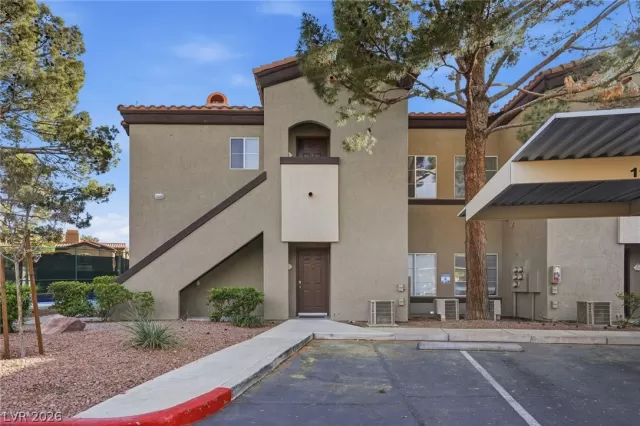 MLS: 2767670 Condo For Sale