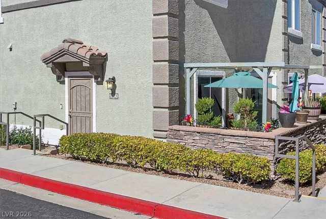 MLS: 2767672 Condo For Sale