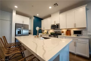 Photo #2: 2767685 Listing 