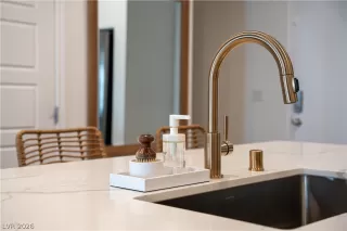 Photo #5: 2767685 Listing 