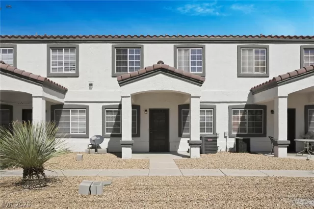 MLS: 2767693 Condo For Sale