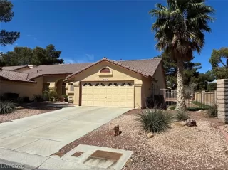 Photo #3: 2767748 Listing