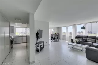 Photo #1: 2767755 Listing